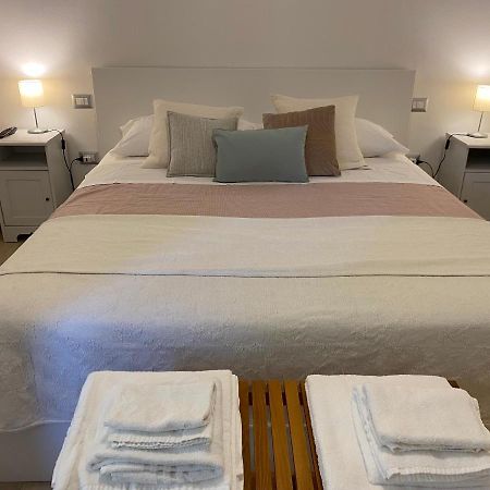 Modern City Apartment Модена Екстериор снимка