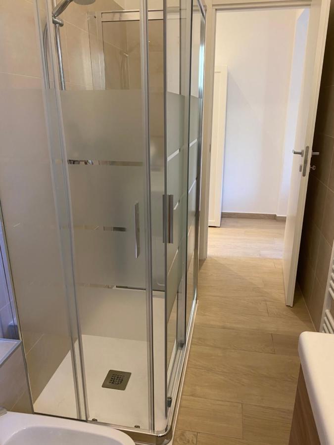 Modern City Apartment Модена Екстериор снимка