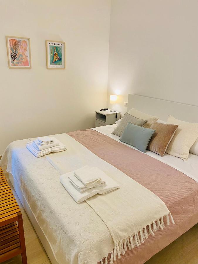 Modern City Apartment Модена Екстериор снимка