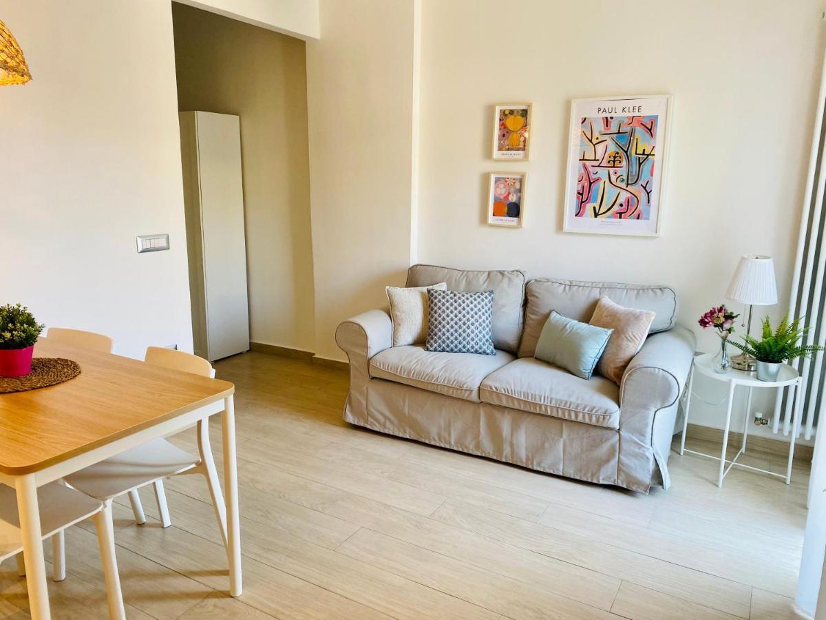 Modern City Apartment Модена Екстериор снимка