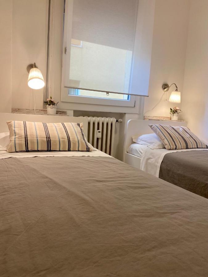 Modern City Apartment Модена Екстериор снимка