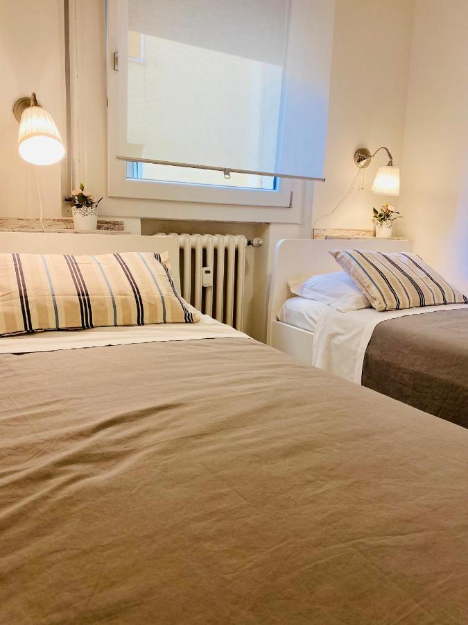 Modern City Apartment Модена Екстериор снимка