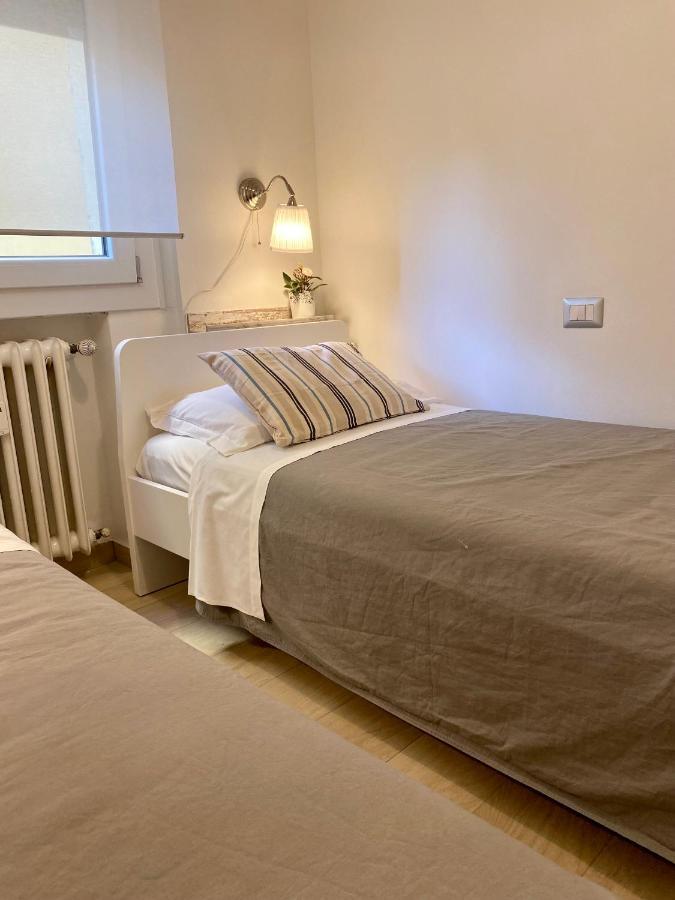 Modern City Apartment Модена Екстериор снимка